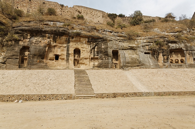 Gwalior-Statues jaïnes-049